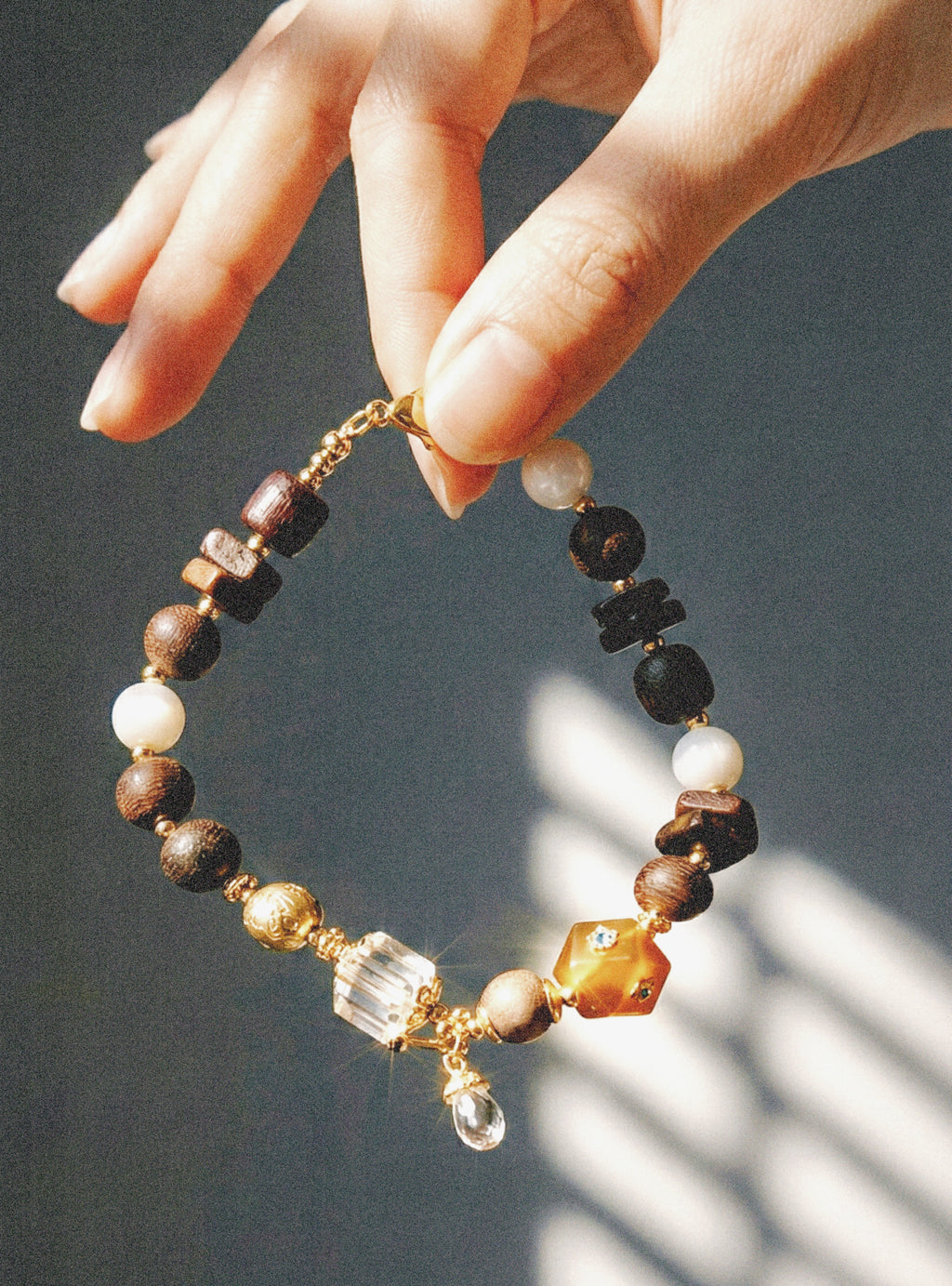 The breath of the earth Cultural Heritage/Ox bone/Social Gatherings/Business casul