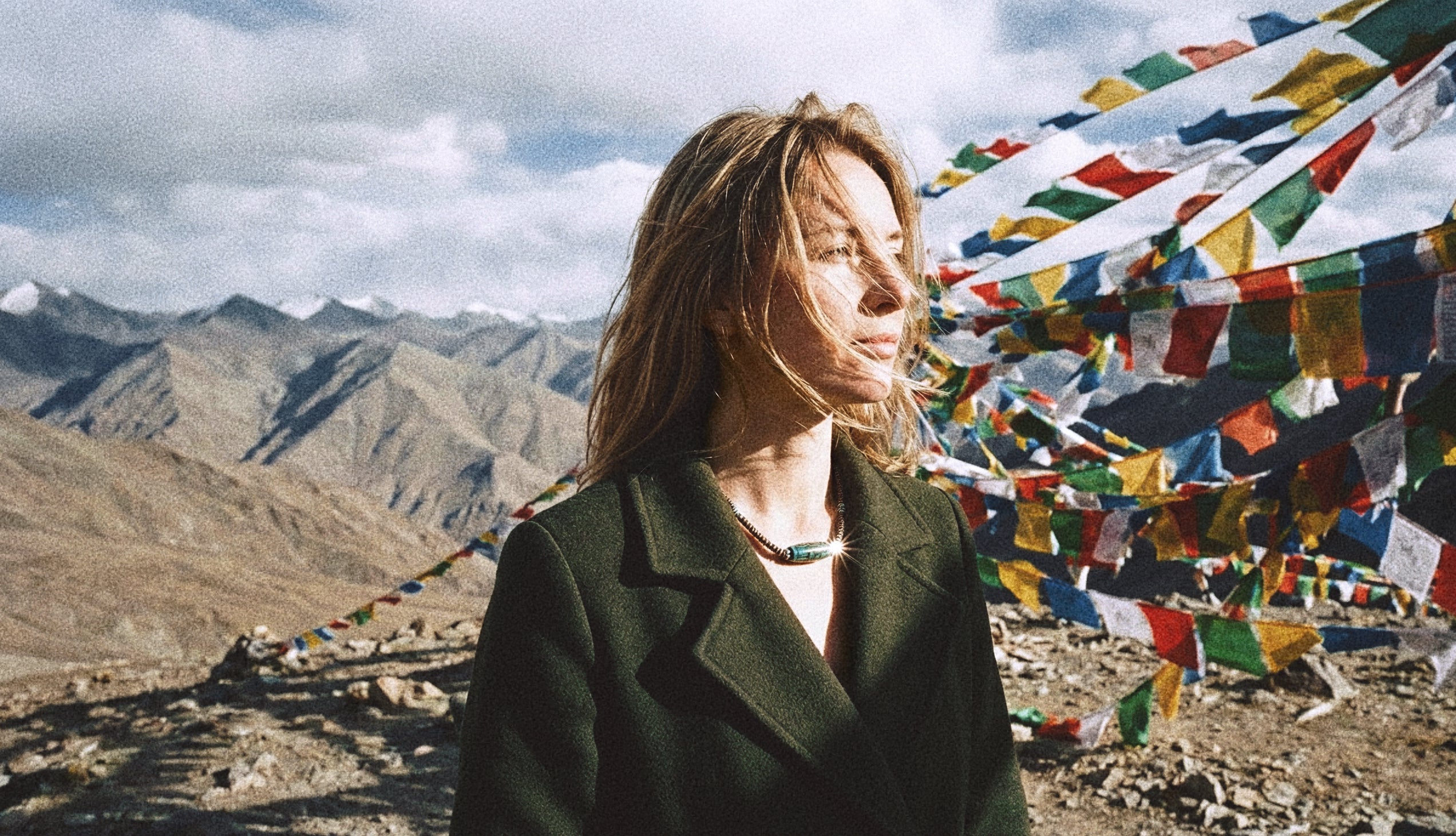 Flowing Light Buckle